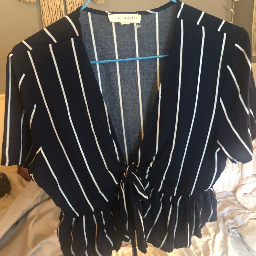 Never Worn/ Size Small Black Striped Tie Shirt
